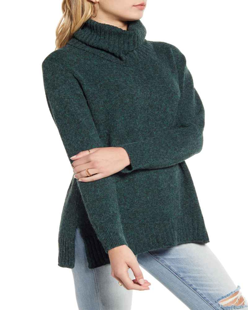 Women's Green Long line Turtleneck Sweater - AA Sourcing LTD