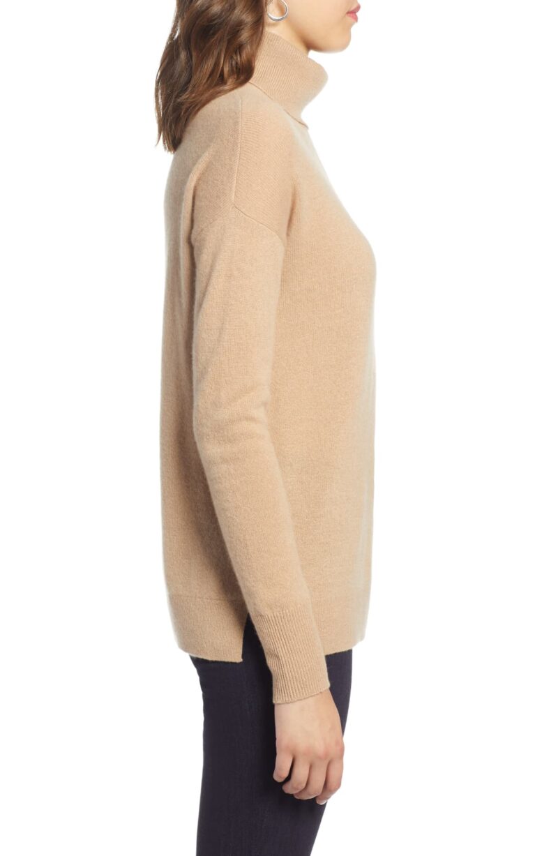 Women's Cashmere Turtleneck Sweater - Image 3