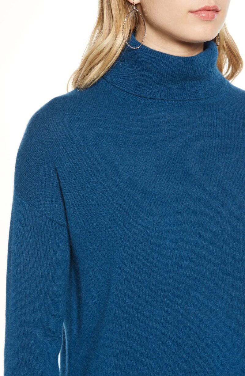 Women's Cashmere Turtleneck Sweater Blue - Image 4