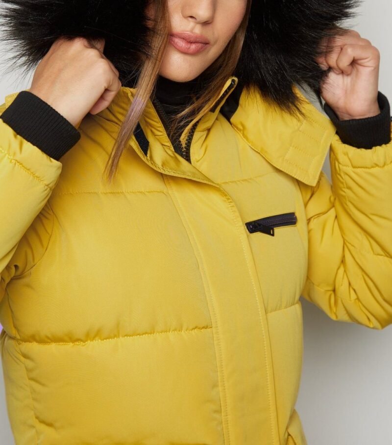 Women's Faux Fur Trim Short Puffer Jacket - Image 5