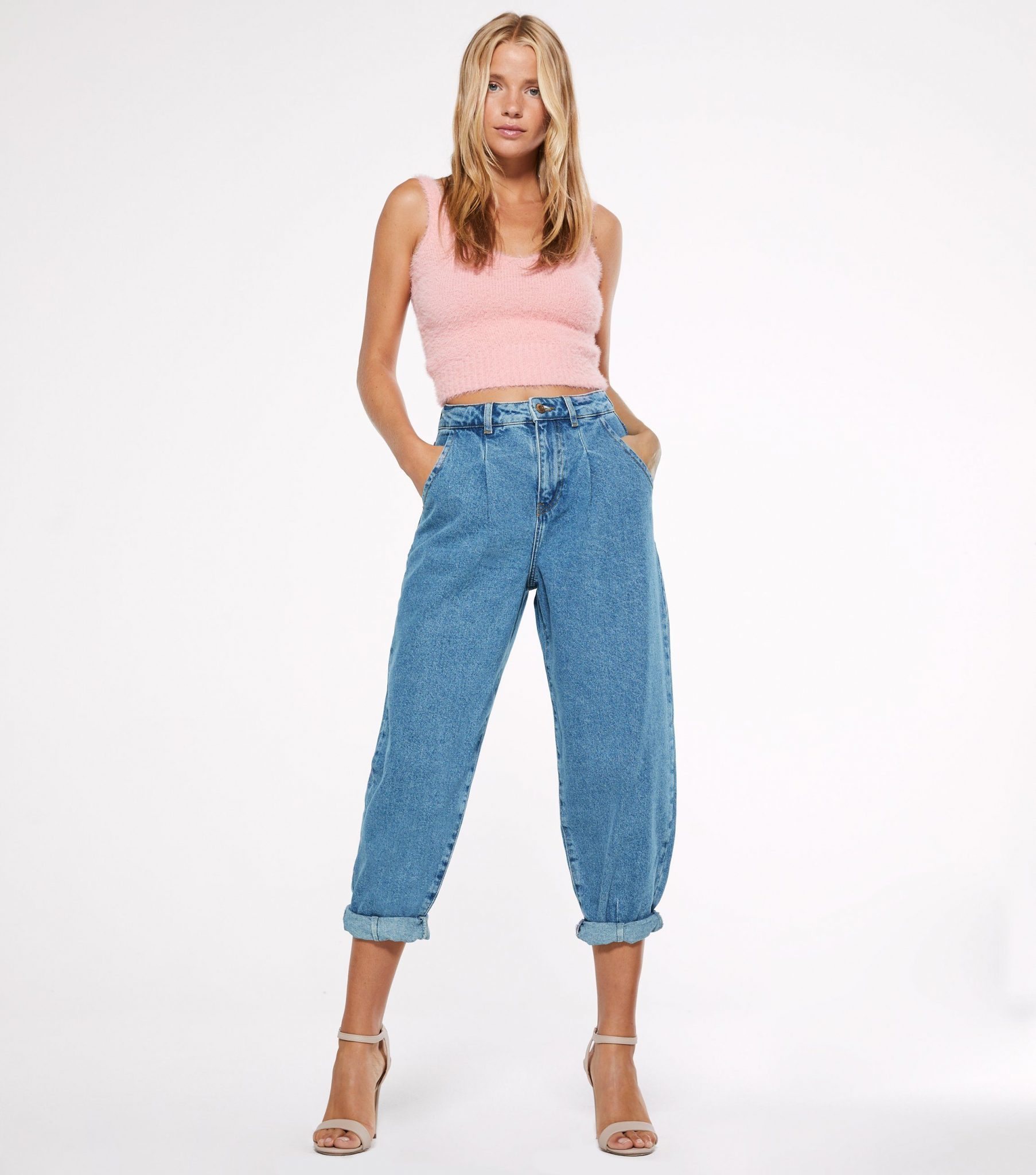 balloon baggy jeans