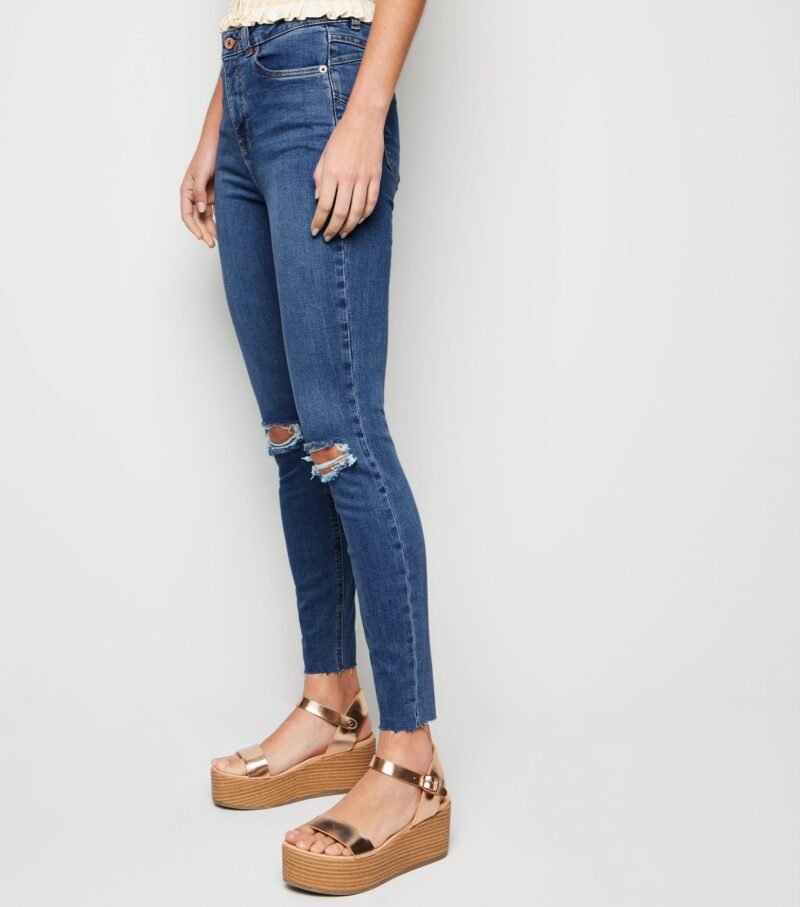 Women's Blue Mid Wash Ripped Skinny jeans - Image 4