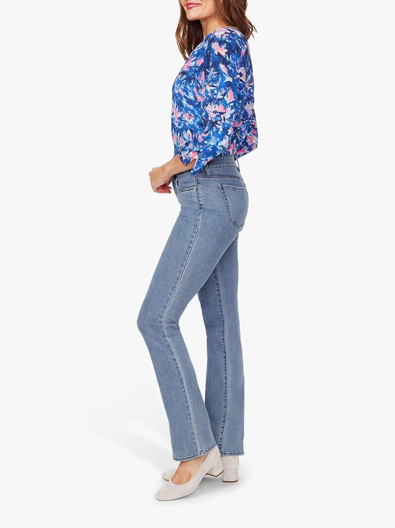 Women's Straight Leg Regular Jeans - Image 4