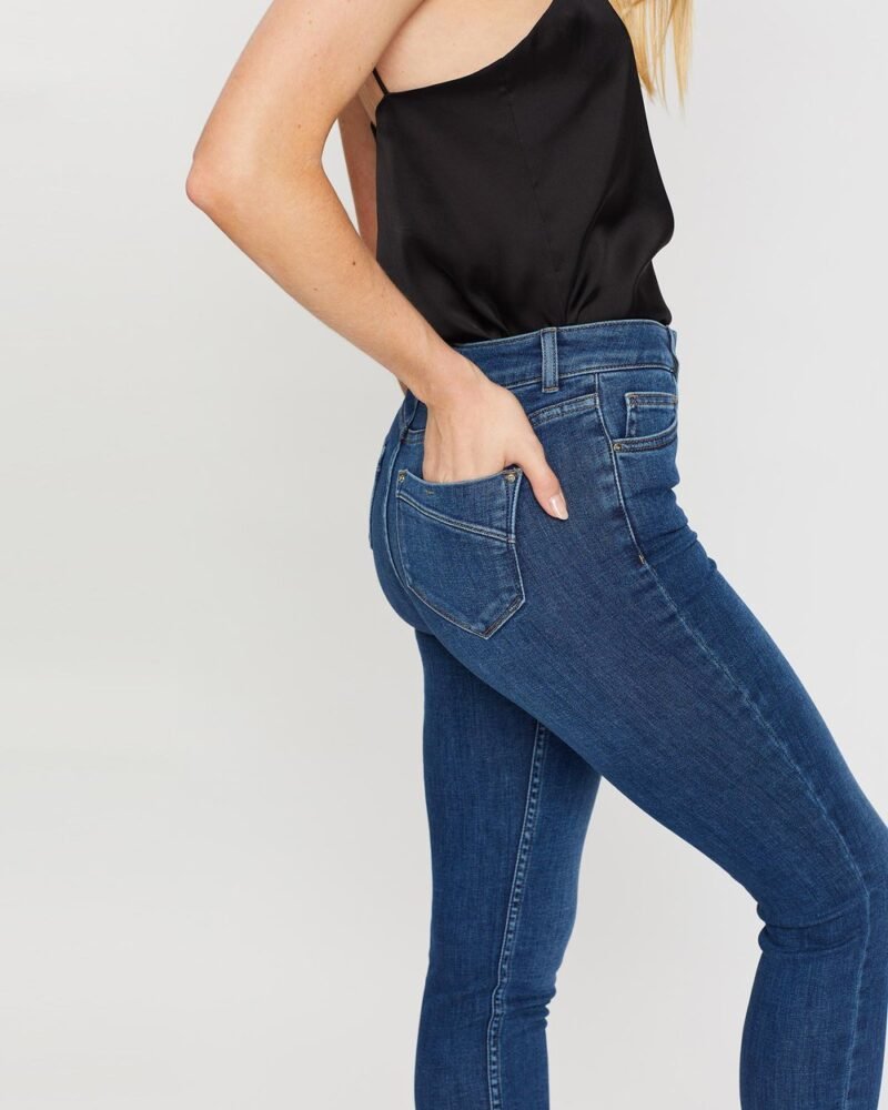 Women's Mid-Wash Jeans - Image 4